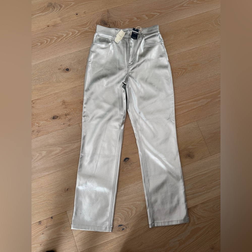 Abercrombie & Fitch Silver Ultra High Rise '90s Straight Jeans